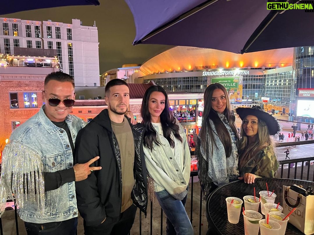 JWoww Instagram - Nashville 👢 @jerseyshore ðŸ¤