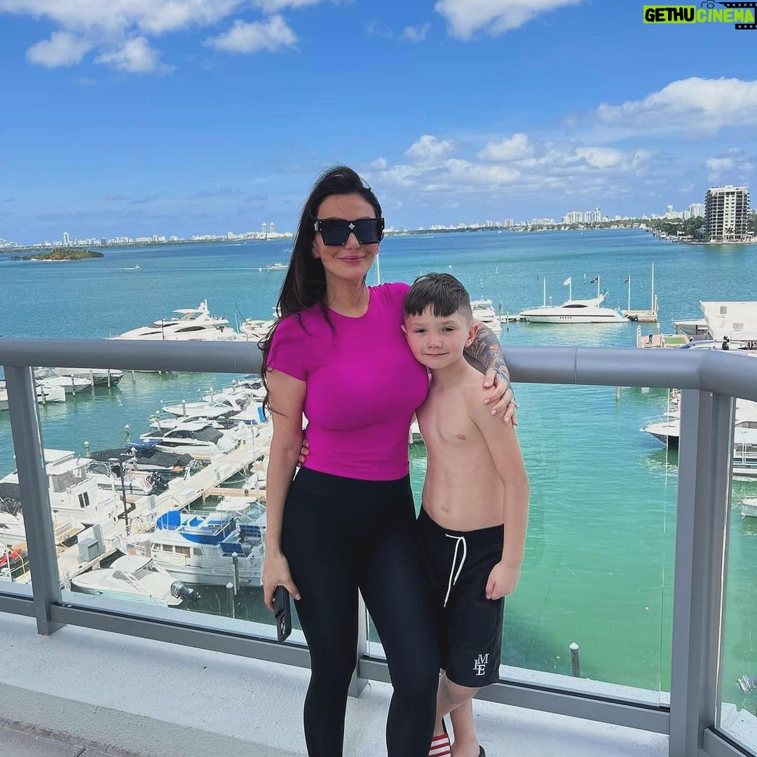 JWoww Instagram - Stop growing 🥺🥺 @greysonmathews