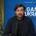 Jack Whitehall Instagram - Wonderful day raising money for a great cause. Thanks to everyone who watched and donated for the @game4ukraine . I don’t think Dave Jones has anything to worry about. But was fun to pretend to be a sports presenter for the day and meet one of my heroes Arsené Wenger. Few hairy moments like when I temporarily got possessed by the ghost of Richard Keys. But hey, ‘it was just banter.’