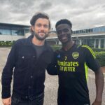Jack Whitehall Instagram - Spent the day at the Arsenal training ground and bumped into @bukayosaka87 (I think I may have been in a fugue state and accidentally told him I loved him several times) #starboy London, United Kingdom