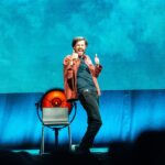 Jack Whitehall Instagram - Back at it! From Vegas to Cardiff. What jet lag!? First of three nights at the @cardiffinternationalarena Great crowd for a miserably cold and wet Tuesday night. 🙌🏴󠁧󠁢󠁷󠁬󠁳󠁿 @andrew_takes_photos_ 📸