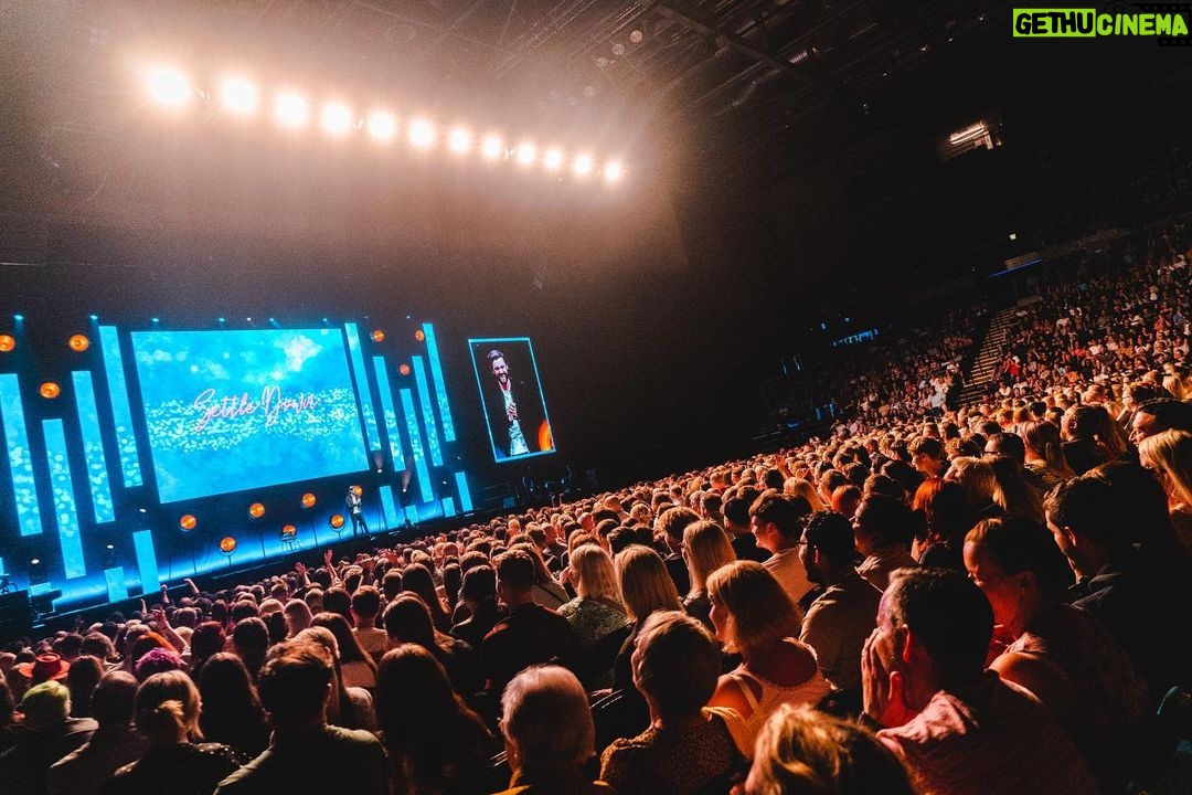 Jack Whitehall Instagram - First leg of the arena tour done. 👊 thanks to everyone who has come along thus far. Honestly some of the best crowds I’ve ever played to. 🙏 Also looking through @andrew_takes_photos_ photos and I have to say a big shout out to the team who designed it for me. It looks epic! I said I wanted it to have some visual impact and they have done me proud. Kudos to @mostlytom @vinchenzospoonjanja @johndodkin @_lukeavery Off to US for a week then back for some fun at @utilitaarenabirmingham @cardiffinternationalarena @nottinghamarena and then the big finale at @theo2london 😎🙌