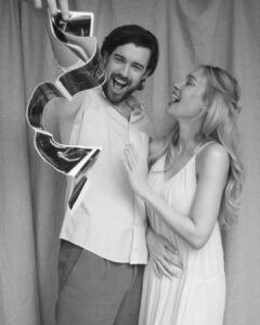 Jack Whitehall Instagram - And I thought I wasn’t getting enough attention when the dog arrived… 🎉🍾👶🏻