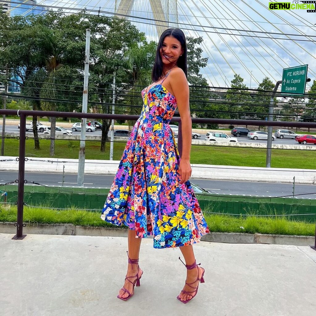 Jakelyne Oliveira Instagram - Hoje conversamos sobre beleza & bem estar no #upfront da @music2mynd. Adorei participar e dividir essa experiência com esse time incrível! 🤍 São Paulo, Brazil