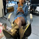 Jakelyne Oliveira Instagram - Bastidores dessa campanha super especial - a primeira com o mozão @mariano - para @flordelis & @dlzoficial. Contamos com uma equipe incrível e o resultado não poderia ser outro, ficou demais! Em maio/24, vocês poderão conferir a campanha completa 💙 Balneário Camboriú