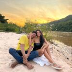 Jakelyne Oliveira Instagram - Aaaaah maninho, como eu te amo, hoje é seu aniverio e eu peço a Deus que siga te abençoando, te protegendo e te guiando. Eu tenho muito orgulho do homem que você é, orgulho do seu coração, da sua bondade e do seu amor. Você com seus quase 2metros de altura, transborda amor da cabeça aos pés, ahahah. Eu te amo muitooooooo, muito mesmo e desejo que esse ano novo seja O ANO da sua vida, de muitas conquistas, bençãos, VITÓRIAS, amor, saúde e paz. Feliz aniversário maninhooooo 🎂🥳♥️ @maxwellolivera