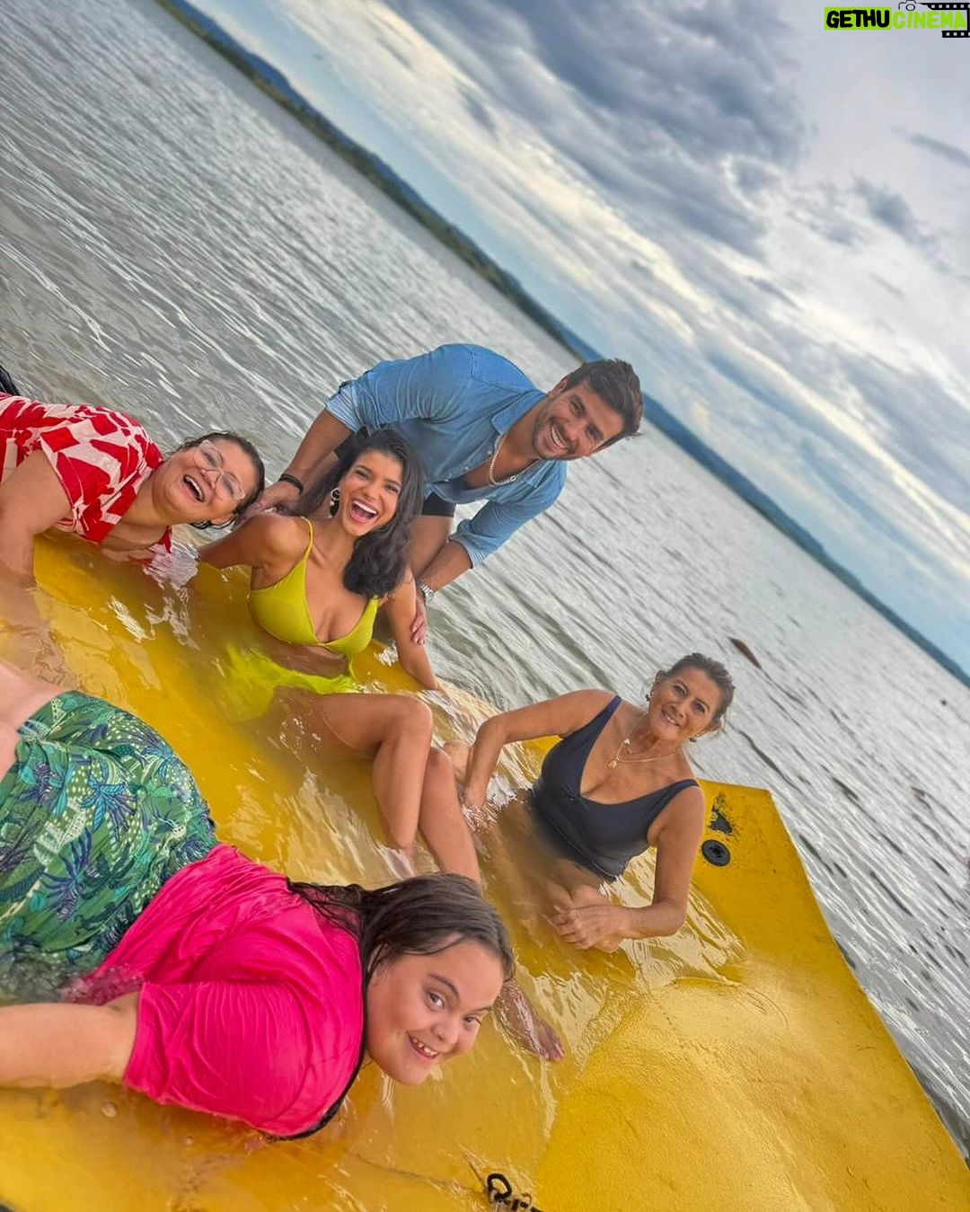 Jakelyne Oliveira Instagram - Start nas comemorações ✨🎂🎊 @ilhamalibu Ilha Malibu