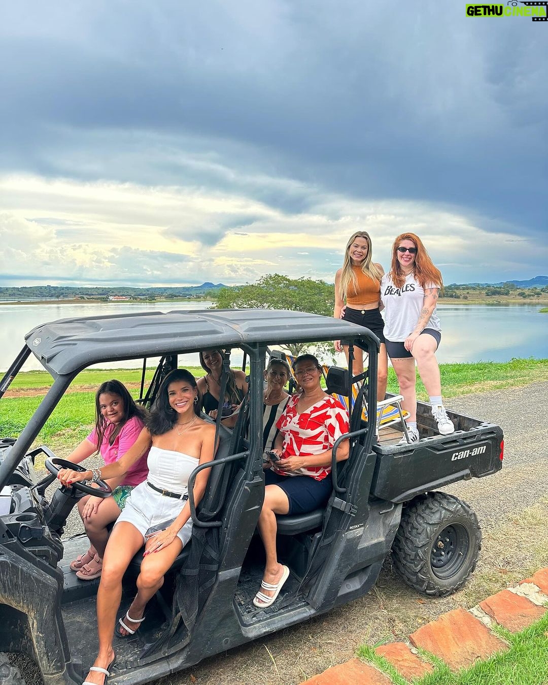 Jakelyne Oliveira Instagram - Start nas comemorações ✨🎂🎊 @ilhamalibu Ilha Malibu