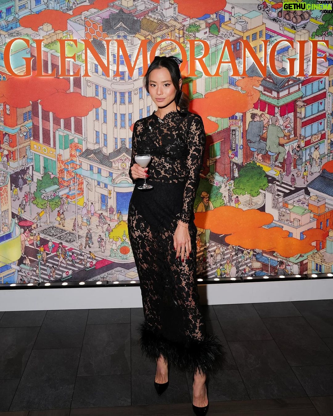Jamie Chung Instagram - “Last night we had a delicious meal paired with @GlenmorangieUSA taking us through a palette journey #ATaleofTokyo. A much needed night to reconnect with a lot of people from such unique and different places. Thank you #GlenmorangiePartner