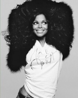 Janet Jackson Instagram - Hey u guys! It’s the 20th Anniversary of Damita Jo today. Thank you for your continued support of the album; it means so much. 🙏🏽 We’re revisiting some of its tracks in stories today, but we aren’t done celebrating its anniversary…we’ll have a few more surprises soon! 😘😉🎶 Love always. J
#DamitaJo20