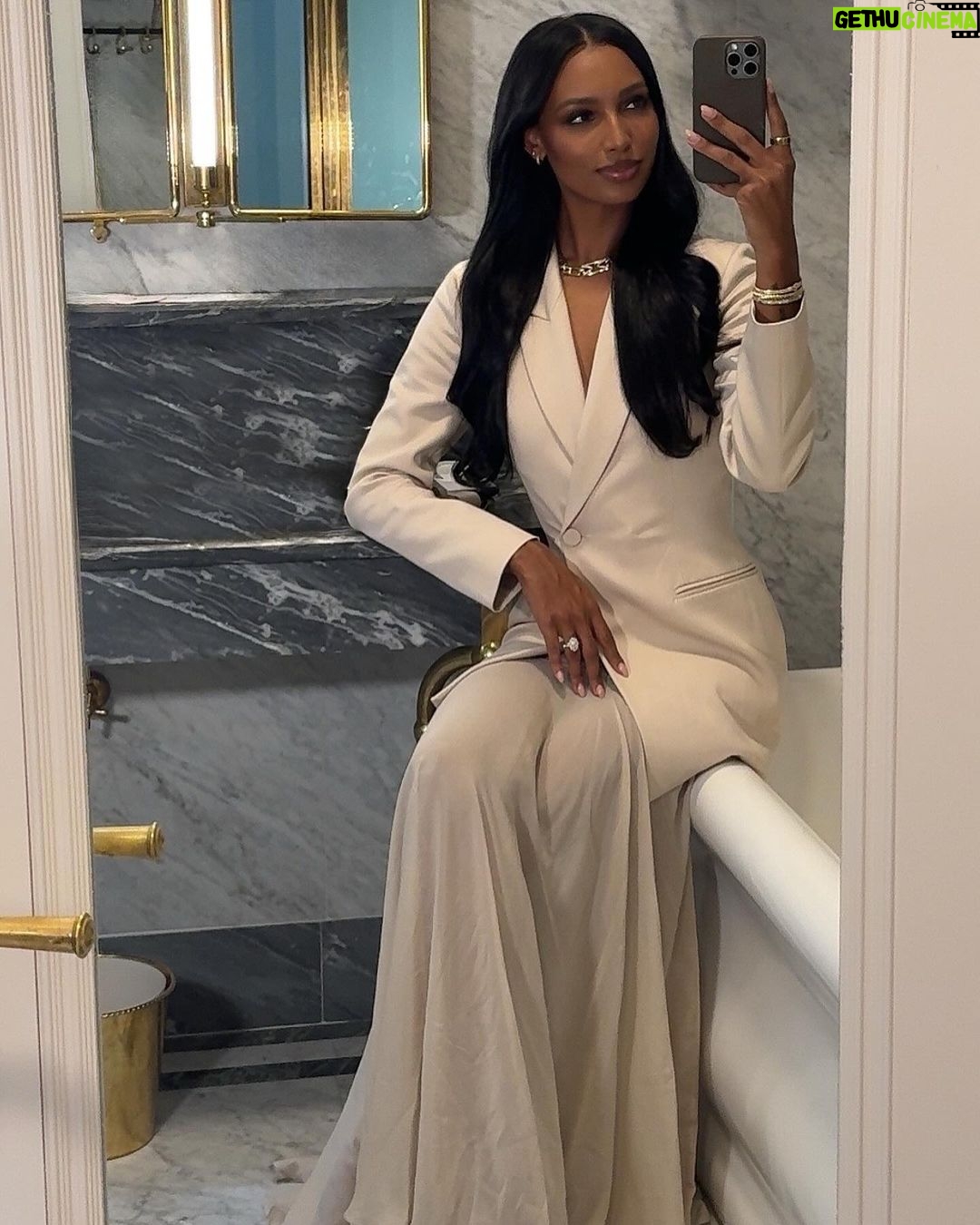 Jasmine Tookes Instagram - π€³πΎπͺπ€