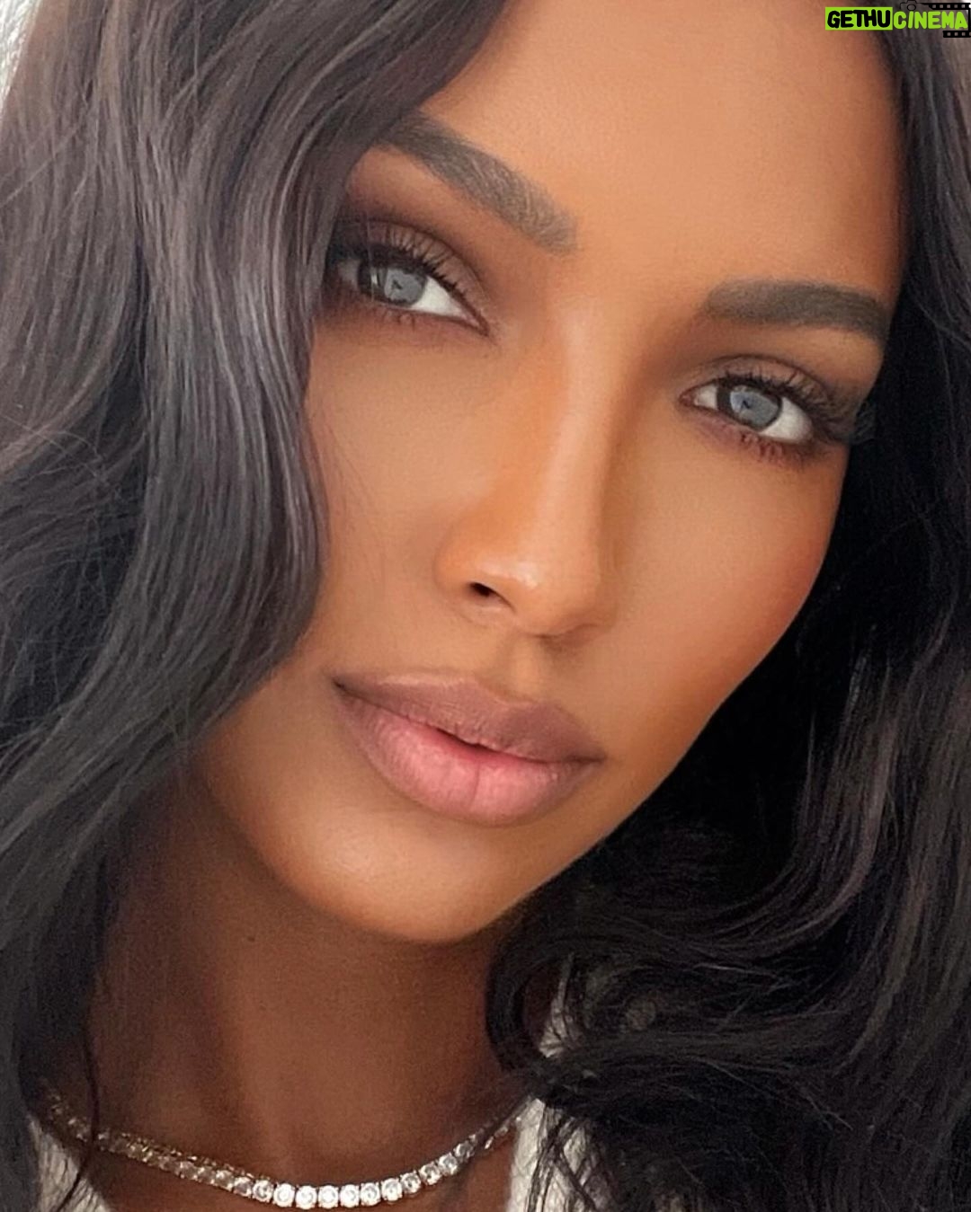 Jasmine Tookes Instagram - Too close? 😉