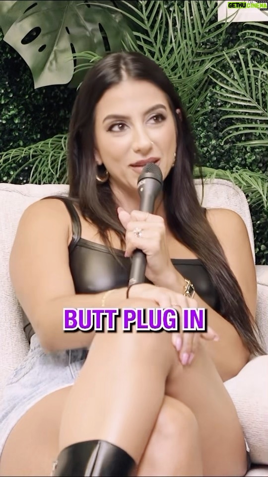 Jason Nash Instagram - How @freelenatheplug got her name #nojumper #plugtalk