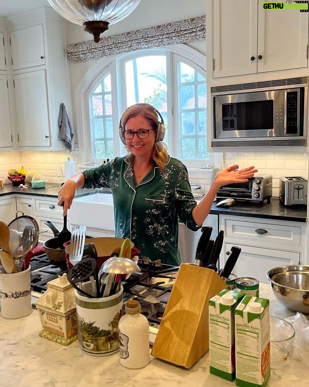 Jenna Fischer Instagram - Making soup in my PJs and listening to @thelazygenius podcast #54 The Lazy Genius Makes Soup…I listen on the first soup of every year because her advice will TRANSFORM your soup game!