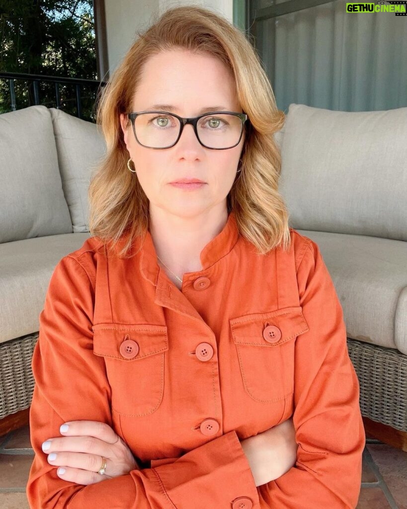 Jenna Fischer Instagram - Gun violence is the leading cause of death for kids and teens in America. Today is National Gun Violence Awareness Day and I #wearorange to honor the lives lost to gun violence. Learn more at wearorange.org (Link in bio) @everytown @momsdemand @studentsdemand #nationalgunviolenceawarenessday