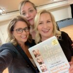 Jenna Fischer Instagram - Thank you NYC for an amazing book launch week! @angelakinsey we did it! We launched our book and had a blast doing it. (Swipe to see proof that the fakey flower IS making a comeback! I’m going to get it going again I swear!!) And I loved seeing so many friends in NYC @sordociego @elliekemper @therealkateflannery 😘 I ❤️ NY! (Did you notice I wore my whitest sneakers to see the Office Musical?)