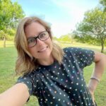 Jenna Fischer Instagram – #onedaymay is a one month social media challenge hosted by my friend @laura.tremaine Today’s prompt is simple: post a selfie. (You can read more on her profile)

I always enjoy scrolling this hashtag each year. While I may not post every day this is my way of saying “I’m here!” I love seeing what people share and learning about their lives. 
 
I little about me: I was born in Indiana, and grew up in St. Louis, Missouri. I have family in Texas, New Mexico, Florida and Illinois. I live in California. While most of my life has been spent living in rural or suburban places my heart belongs to New York City. I first went there at the age of 27 and it feels like home to me. I hope to retire there one day!