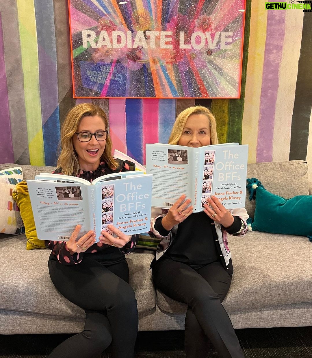 Jenna Fischer Instagram - Listen up! I’m on the @kellyclarksonshow Show today with @angelakinsey I wore my Spanx pants (that I’m in love with) and my Saloni blouse (also in love) and my favorite @jemmasands earrings. We had a great time on the show with @kellyclarkson and @itsjojosiwa There is also an amazing story of @stmschoolrva teaming with local animal shelter @racc_shelter to find homes for dogs. Elementary school kids were each given a dog at the shelter to profile. They wrote heartfelt posts and almost all of the dogs got adopted! Thank you to my glam team… @fcepntr (makeup) and @cherilynrachelle (hair) Check it out!