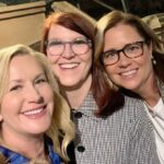 Jenna Fischer Instagram - Thank you NYC for an amazing book launch week! @angelakinsey we did it! We launched our book and had a blast doing it. (Swipe to see proof that the fakey flower IS making a comeback! I’m going to get it going again I swear!!) And I loved seeing so many friends in NYC @sordociego @elliekemper @therealkateflannery 😘 I ❤️ NY! (Did you notice I wore my whitest sneakers to see the Office Musical?)