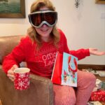 Jenna Fischer Instagram - Ski goggles that fit over glasses!!! Santa did great! Merry Christmas everyone! ⛷🎿🎄🎁