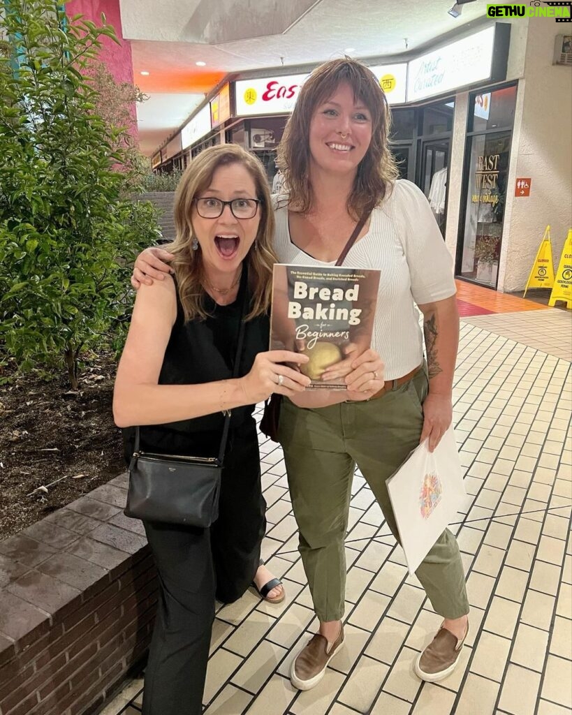 Jenna Fischer Instagram - I cherish this photo! I got to meet my baking mentor @alchemybread (I guess 2023 is when I finally get to meet all my baking crushes). Yes, I brought my cookbook for her to sign. Yes, I was nervous. Yes, she’s amazing. Yes, learning to bake bread using her cookbook changed my life. That is not hyperbole. Bread making requires focus and patience and it became a kind of spiritual/ritual experience for me that allowed time and space for me to think and reevaluate my goals in life. It all started with her cookbook, a digital scale, a thermometer, flour, water and salt. 🥖❤️