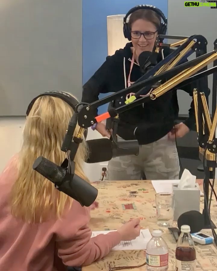Jenna Fischer Instagram - OMG @angelakinsey I found this gem on my phone. Good ole long crotch. Btw, I did get them altered in the waist and they fit great now! (Video by: @mostfunsam) @officeladiespod Episode 78