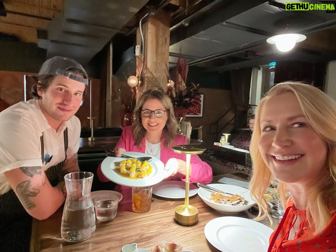Jenna Fischer Instagram - Comedy and Friendship in Toronto! We had a blast! @jfltoronto has a great lineup of performers...thanks for letting us kick off the festival! And, a big thank you to our team…Rachelle, Jaime and Rob…who took such good care of us on the road! Looking forward to more! #bffs
