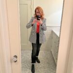 Jenna Fischer Instagram - I look cute. 😘