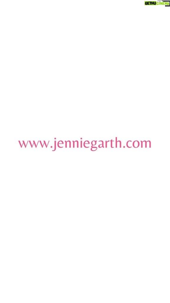 Jennie Garth Instagram - Hard launching my .com! Shop exclusive merch now - link to shop in bio. 🖤 JG #hardlaunch #Ichooseme #merch 📸photos by: @nikolekline