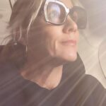 Jennie Garth Instagram - The sky’s the limit this week!🆙 I’ve never been a goal maker kind of person. I’ve always let things sort of just happen as they might. But I’m determined now and there’s nothing that can stop me from living the life I want. So do this with me…think about what you want, write it down, say it out loud, now go out and live it, make it happen. And yes, there will be obstacles and challenges that make you loose sight momentarily, but pick yourself up and get back to it! Believe you can do it! I’m telling you, change your mind and you will change your life. We can do this…I believe in us!✨💕💞 🖤JG #ichooseme #goals #justkeepswimming #monday