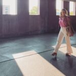 Jennie Garth Instagram - Stay in the light💕✨💖 Sending so much love to you my friends😘 #wednesday #light #friends #gram #gramfam