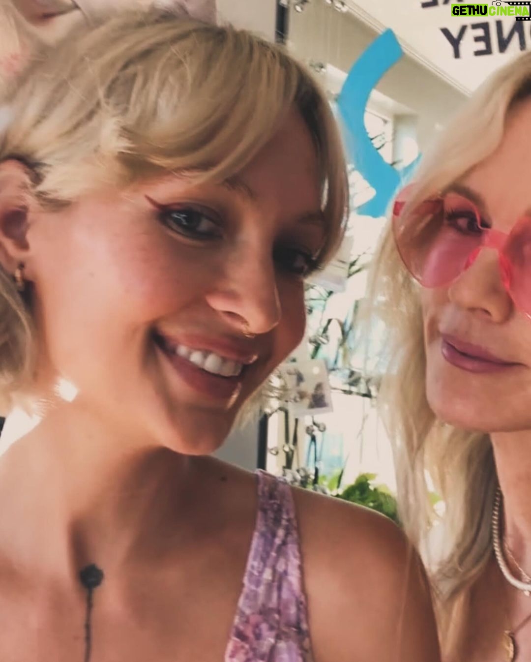 Jennie Garth Instagram - Being your bonus mommy has shaped all of our lives with such color and creativity. Thank you @mrwhallace for being born and for sharing your life with us. We love you more than gluten free pistachio raspberry cake!!HBD you HFD🥳
