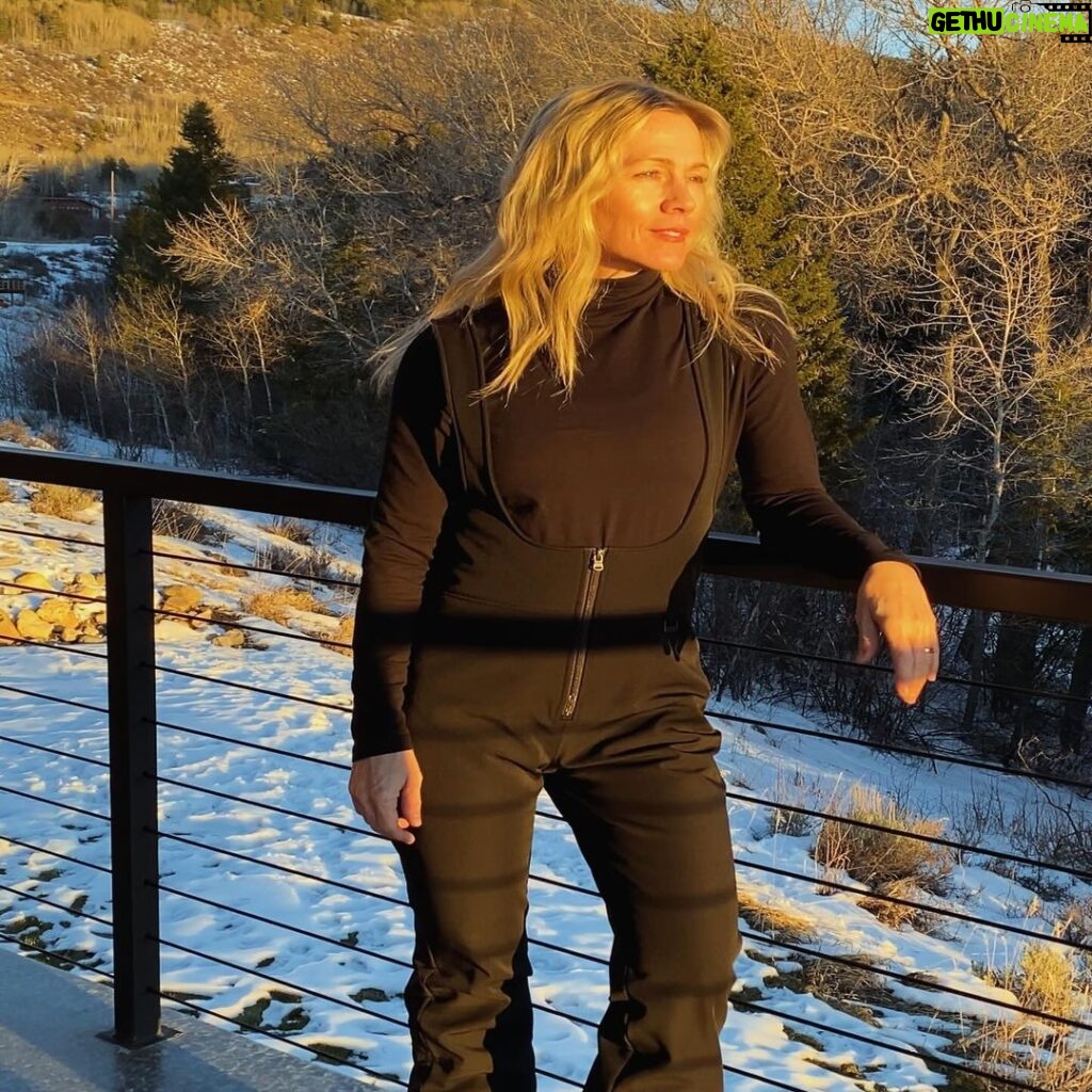 Jennie Garth Instagram - Remember where you came from and you’ll never get lost💕 #fridayfeeling Jackson Hole, Wyoming