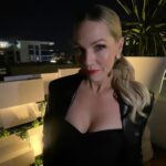 Jennie Garth Instagram - A Jingle Ball for the records! 💥 Thank you @iheart and @iheartpodcast for having me and my crew!😘 Styled by @janeylopatypr Fit by @barneysny @forever21 Glam by @tracinadhair and @mariahnicolebeauty 📸by @clarinarina and @bentrivett for @people SLS Hotel, a Luxury Collection Hotel, Beverly Hills