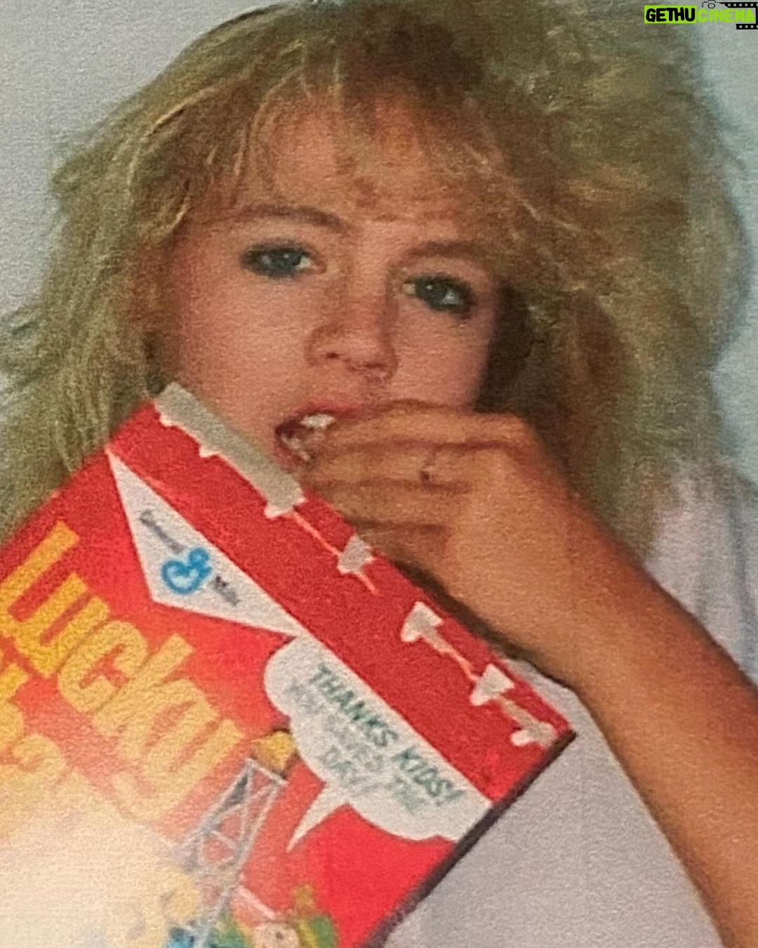 Jennie Garth Instagram - #ff That hairdo was magically delicious!☘️Circa 1987 #luckycharms