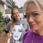 Jennie Garth Instagram – True friendship!🤣No one I’d rather dance with in @Erewhon than you @lifeofdmakeup 
LOL 
#friends #womensupportingwomen #ichooseme #merch