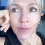 Jennie Garth Instagram – 👋🏻Hi there. Here I am again, to remind you that today is a new day and you get to choose what’s important to you! Exercise and health are some of my top priorities. Not just for me but for my family too! Take a minute to think about the life you want and then go out there and get it!!👊🏻 If I can do this…SO CAN YOU!😘
🖤JG
#monday #mondaymotivation #health #ichooseme Alive Fitness