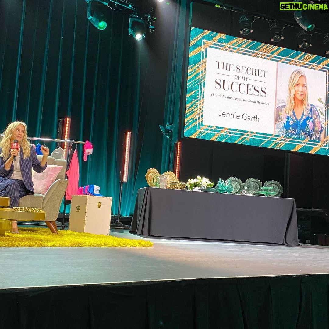 Jennie Garth Instagram - Some #bts from yesterday at the @thehartford & @iheartradio ‘Secret of My Success’ event talking about small business. I never thought at 51, I would be the CEO of my own small business. I’ve spent years dreaming up ideas and am so happy to be able to share my journey with other entrepreneurs. There really is no “secret”, it’s just hard work and perseverance that eventually will pay off if you keep at it. I liken starting your own business or projects to pushing a small ball up a mountain with your nose. Sometimes it feels impossible to get to the top, but you just have to keep pushing, even when that ball slips and falls a little or even all the way back to the bottom. I KNOW I can do it, and I know you can too! Tell me about your small business and how you succeed…I want to know! 🖤JG #smallbusiness #ichooseme #iheart