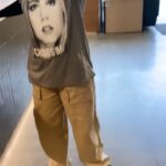 Jennie Garth Instagram – True friendship!🤣No one I’d rather dance with in @Erewhon than you @lifeofdmakeup
LOL
#friends #womensupportingwomen #ichooseme #merch