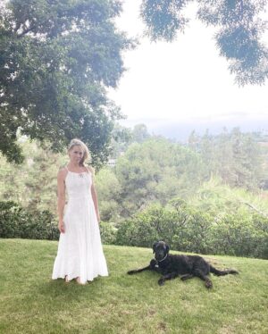 Jennie Garth Instagram - I love you so. Please don’t go…
🤍JG 
#summer #love #pearl