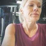 Jennie Garth Instagram - Sometimes you just need a friend to motivate you 🧍🏼‍♀️🏃🏼 Find somebody to encourage you to get up today and get moving! Maybe me?😘 #workout #health #fitness #workoubuddy #personaltrainer #motivation #gym Alive Fitness