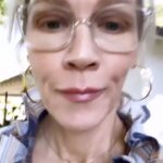 Jennie Garth Instagram - Am I nuts?🥜🤪 Go ahead and answer below just to make me lol. I know the answer already😉 But seriously, these two squirrels (who are camera shy every time I try to get a pic of them they scurry away😠) they wake me up every day. AND my four dogs are obsessed with them. They literally go nuts when they hear them out there. So I thought I’d start feeding them so that we could all live in harmony 💕 So maybe the question is: isn’t life more fun being free to be nuts? #nuts #justjennie #ichooseme 🖤JG