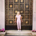 Jennie Garth Instagram - It’s a pink summer 💕☀️👙🎀 #thinkpink #barbie #pink #pinkpinkpink #summervibes #summer