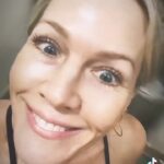 Jennie Garth Instagram - I get the ‘I don’t wanna workouts’ too! But watch me work! You can do it too 😘 #workout #motivation #fitnessmotivation #healthy #ichooseme Alive Fitness