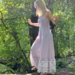Jennie Garth Instagram – Natural Daze ⭐️✨ 
Happy SUMMER everyone😘💕❤️

👗 @shopcartolina Germany