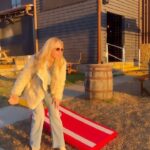 Jennie Garth Instagram - Fun fact: I’m not very good at throwing things 🤣 #nailedit #cornholepro