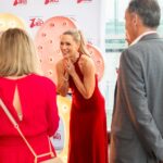 Jennie Garth Instagram - Feeling incredibly grateful for the opportunity to share my voice as the keynote speaker at last night’s Go Red for Women experience in NYC, thanks to the American Heart Association. ❤️ It was an honor to stand alongside such inspiring women and advocate for heart health! ❤️🗽#GoRedForWomen #americanheartassociation #GRFW 💄@taylorfitzgerald_ 👱🏻‍♀️@valeriethehairstylist New York, New York