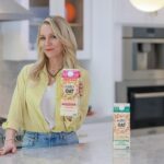 Jennie Garth Instagram - #ad We are springing forward with Daylight Savings! @planetoat is here to help you reset your clocks, minds and bodies. I always start my day off on the right foot by making my morning coffee☕️ with Planet Oat Unsweetened Original Oatmilk – and tomorrow, you can too! LA, NYC, Chicago, Boston, Philly, and DC: Planet Oat will be in your cities tomorrow morning to offer you FREE coffee with Planet Oat Oatmilk, overnight oats, and mini muffins to help you get a tasty start to your day. ☀️☕️🥣 #planetoatpartner