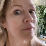 Jennie Garth Instagram - This is me when the woodpecker woke me up. Happy Saturday 🖤JG