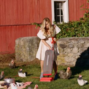 Jennifer Coolidge Instagram - 🐓🐓🐏🐓🐓🐑🐑🐏💋💋XOX